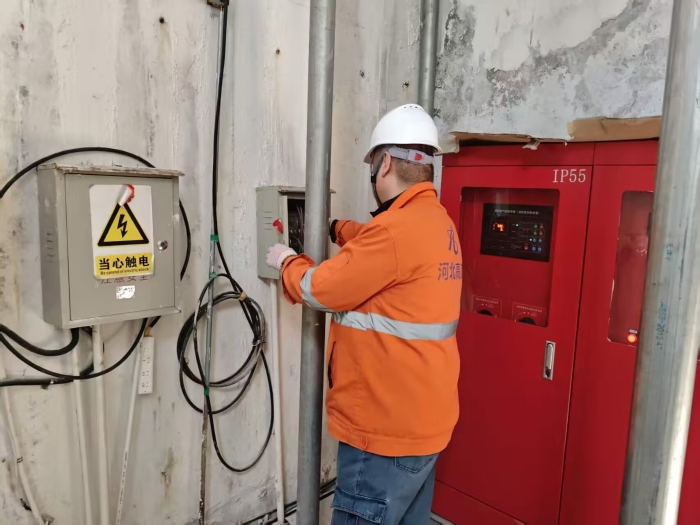 396876